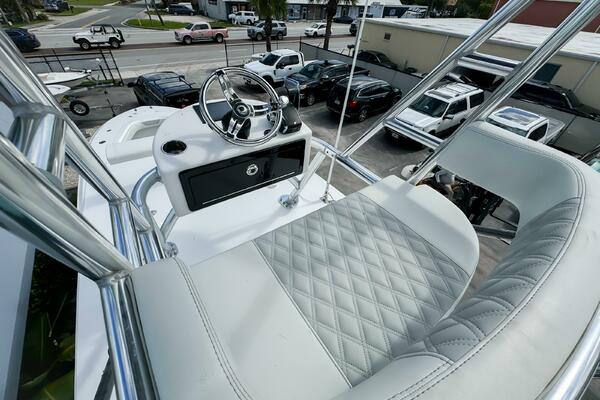 36 CC 36ft Front Runner Yacht For Sale