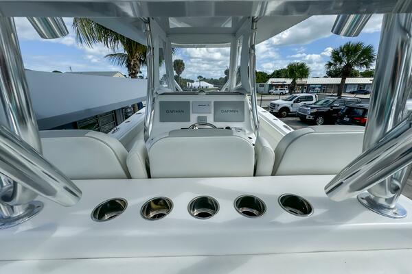 36 CC 36ft Front Runner Yacht For Sale