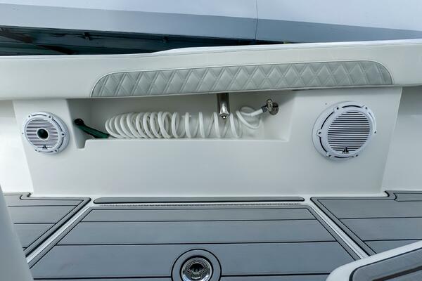 36 CC 36ft Front Runner Yacht For Sale