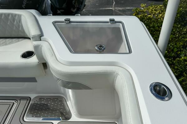 36 CC 36ft Front Runner Yacht For Sale