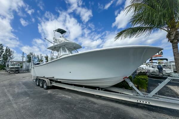 36 CC 36ft Front Runner Yacht For Sale