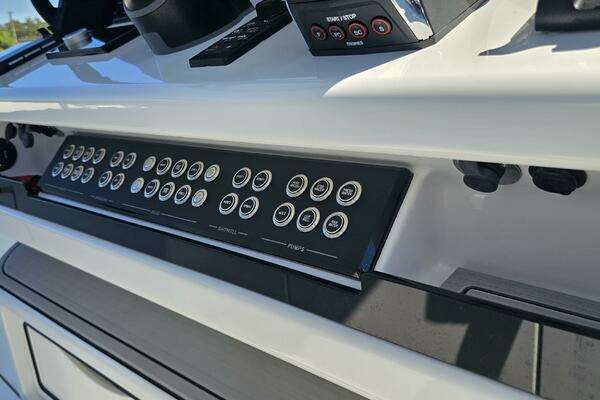 Costa Custom 34SV Yacht For Sale