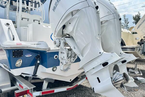 292 CC Adventure 29ft Tidewater Yacht For Sale