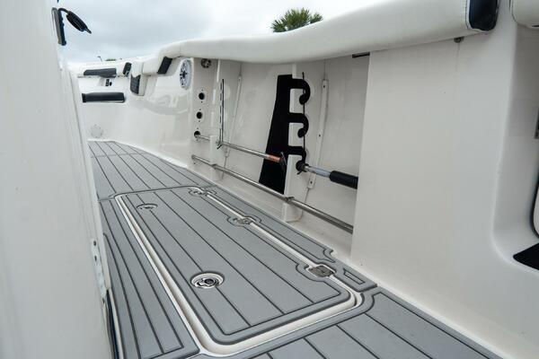 292 CC Adventure 29ft Tidewater Yacht For Sale