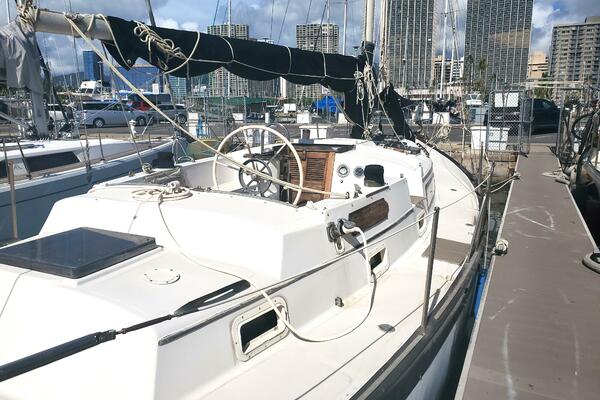 KAIZEN 37ft Irwin Yacht For Sale