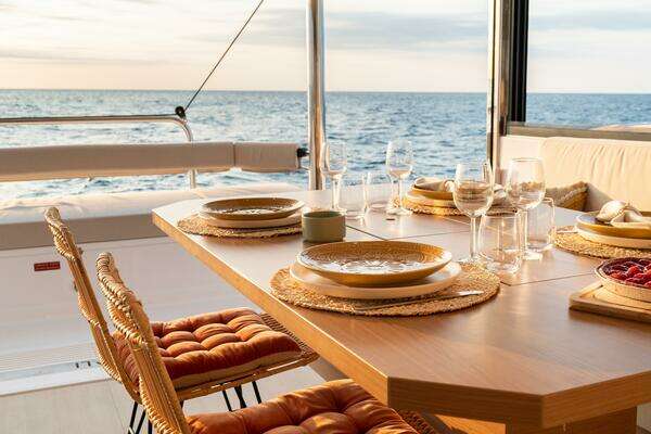 Bali 4.4 Yacht For Sale