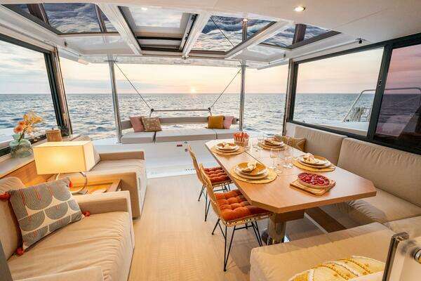 Bali 4.4 Yacht For Sale