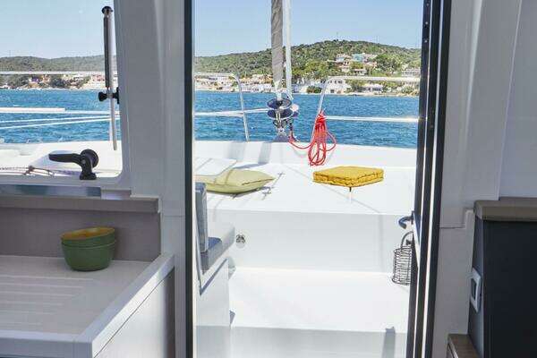 Bali 4.4 Yacht For Sale