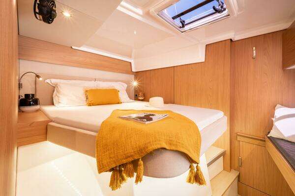 Bali Catspace Yacht For Sale