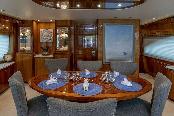 Hatteras 80 Yacht For Sale