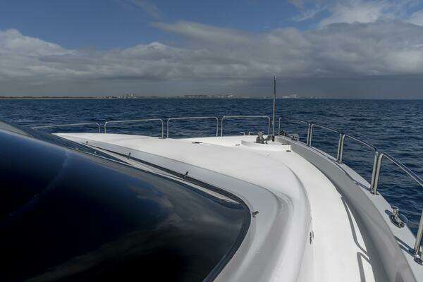 Hatteras 80 Yacht For Sale