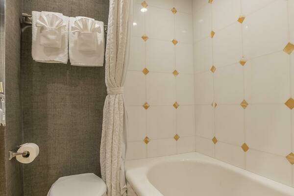 Hatteras 80 Yacht For Sale