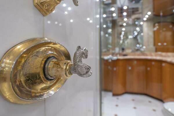 Hatteras 80 Yacht For Sale