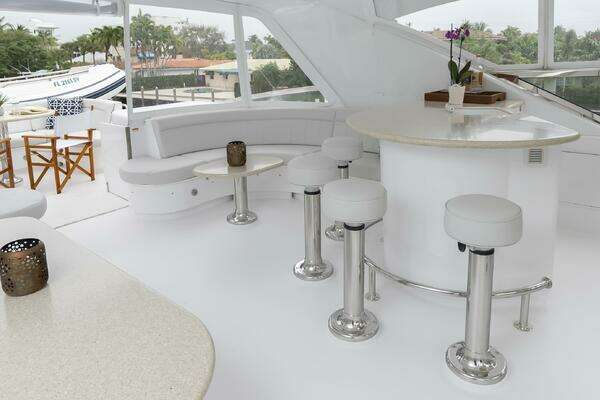 Hatteras 80 Yacht For Sale