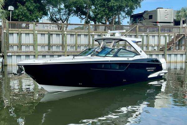 Monterey 385 SE Yacht For Sale