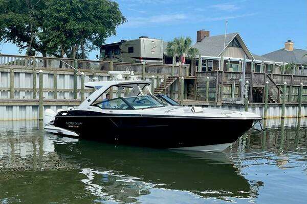 Monterey 385 SE Yacht For Sale