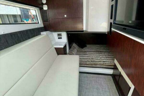 Monterey 385 SE Yacht For Sale