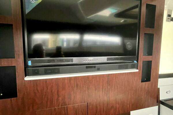 Monterey 385 SE Yacht For Sale