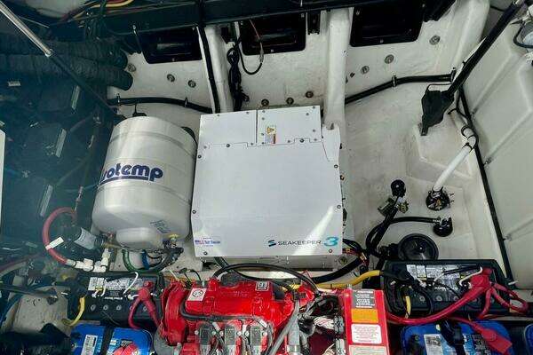 Monterey 385 SE Yacht For Sale