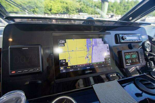 Jeanneau NC 1095 Yacht For Sale