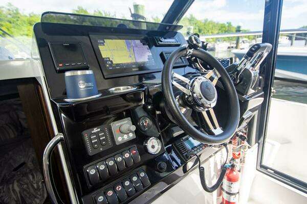 Jeanneau NC 1095 Yacht For Sale