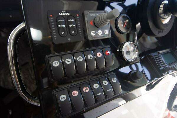 Jeanneau NC 1095 Yacht For Sale