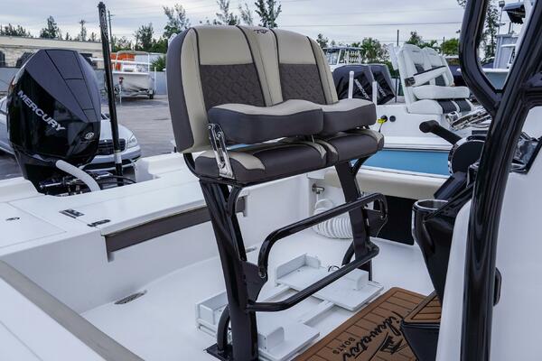 2300 Carolina Bay 23ft Tidewater Yacht For Sale