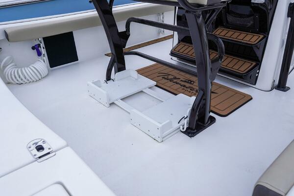 2300 Carolina Bay 23ft Tidewater Yacht For Sale