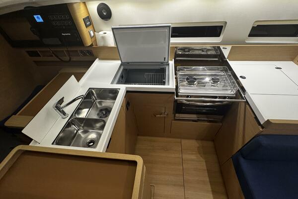 41ft Jeanneau Yacht For Sale