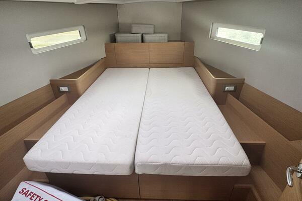 41ft Jeanneau Yacht For Sale