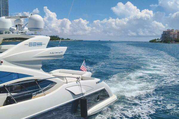 2011 Azimut 68