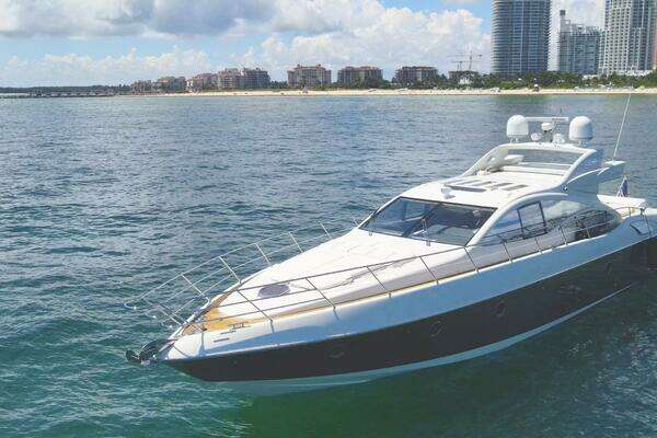 2011 Azimut 68