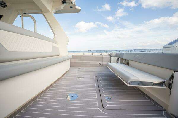 Scout 530 LXF Yacht For Sale