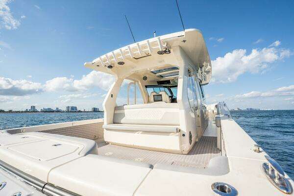 Scout 530 LXF Yacht For Sale