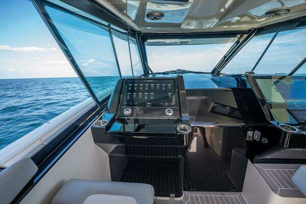 Scout 530 LXF Yacht For Sale