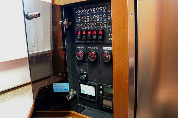 Nimbus C-11 Yacht For Sale