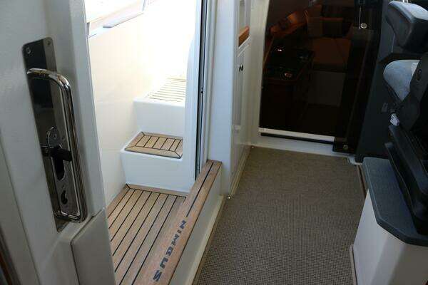 Nimbus C-11 Yacht For Sale