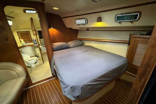 Island Packet 420 Yacht For Sale