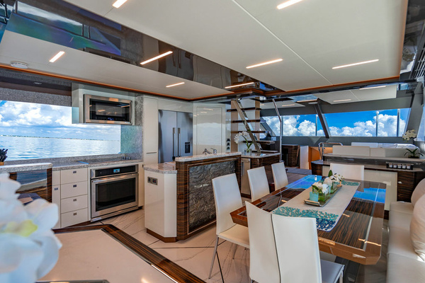 84ft Ocean Alexander Yacht For Sale