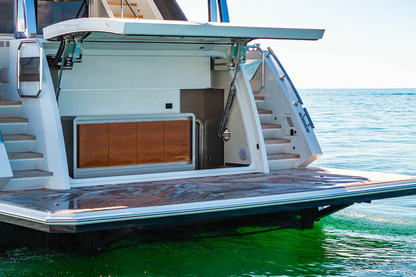 2020 Ocean Alexander 84