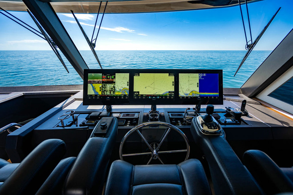 84ft Ocean Alexander Yacht For Sale