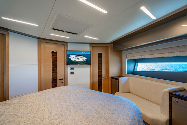 2020 Ocean Alexander 84
