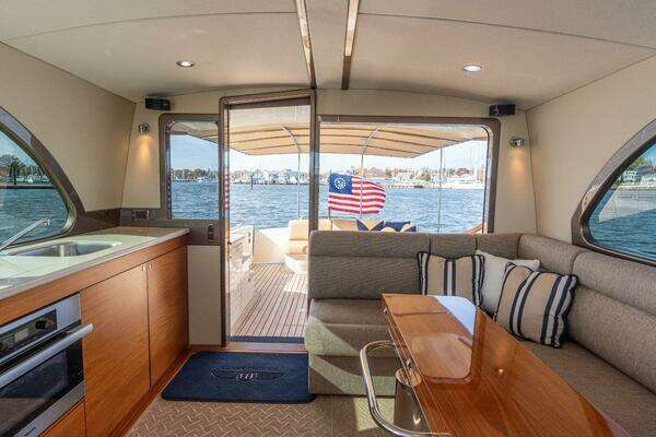 Palm Beach Motor Yachts PB50 Yacht For Sale