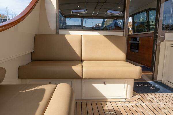 Palm Beach Motor Yachts PB50 Yacht For Sale