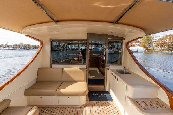 Palm Beach Motor Yachts PB50 Yacht For Sale