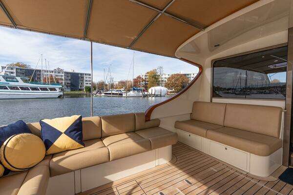 Palm Beach Motor Yachts PB50 Yacht For Sale