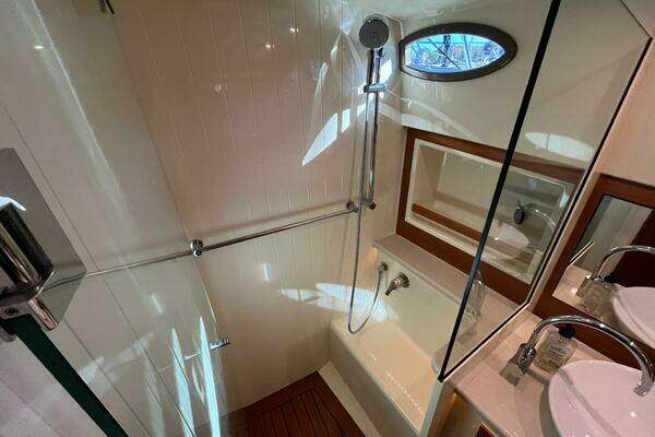 Palm Beach Motor Yachts PB50 Yacht For Sale