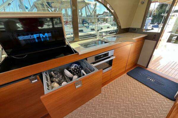 Palm Beach Motor Yachts PB50 Yacht For Sale
