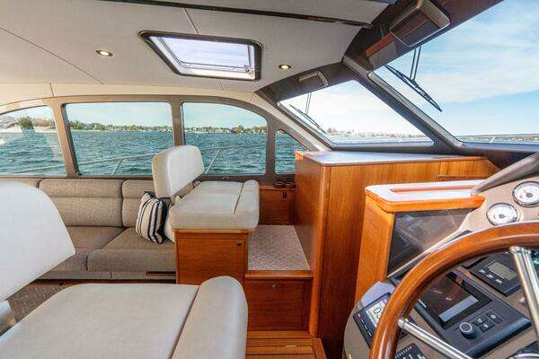 Palm Beach Motor Yachts PB50 Yacht For Sale