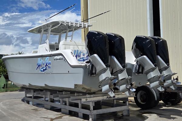 Hit N Run 35ft Invincible Yacht For Sale